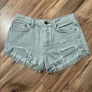 We The Free Light Gray Frayed Jean Shorts Sz 26